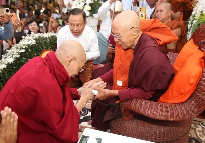 မိတ္ထီလာမြို့ အသောကာရုံရေလည်ကျောင်းတိုက် ကြီးအတွင်းကျင်းပပြုလုပ်ခဲ့သည့် အထူးတရားပွဲ သ်ု့ ပါမောက္ခချုပ်ဆရာ တော်ဘုရား ကြွရောက် ၍ မြတ်ဗုဒ္ဓ ဟောကြား ဓမ္မဒေသနာ တရားတော်ကို ဟောကြားတော်မူခဲ့သည့် မှတ်တမ်းဓာတ်ပုံများ